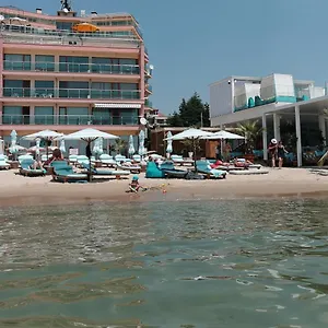 Beachfront Smart Homes By Marty's Hotel de apartamente