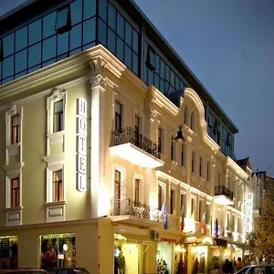 κάντε κράτηση εδώ